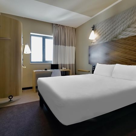 Ibis Aktobe Hotel Ngoại thất bức ảnh