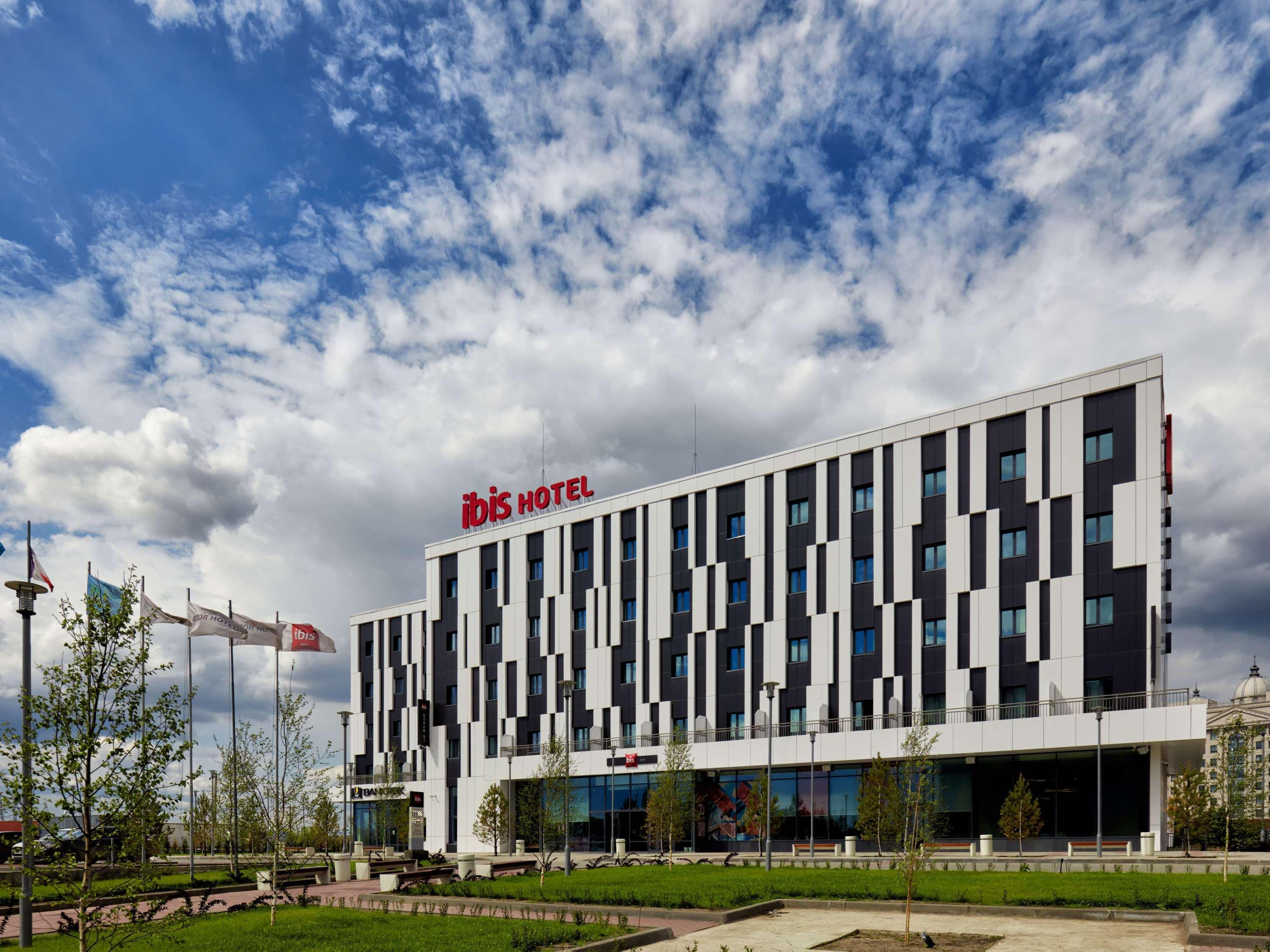 Ibis Aktobe Hotel Ngoại thất bức ảnh